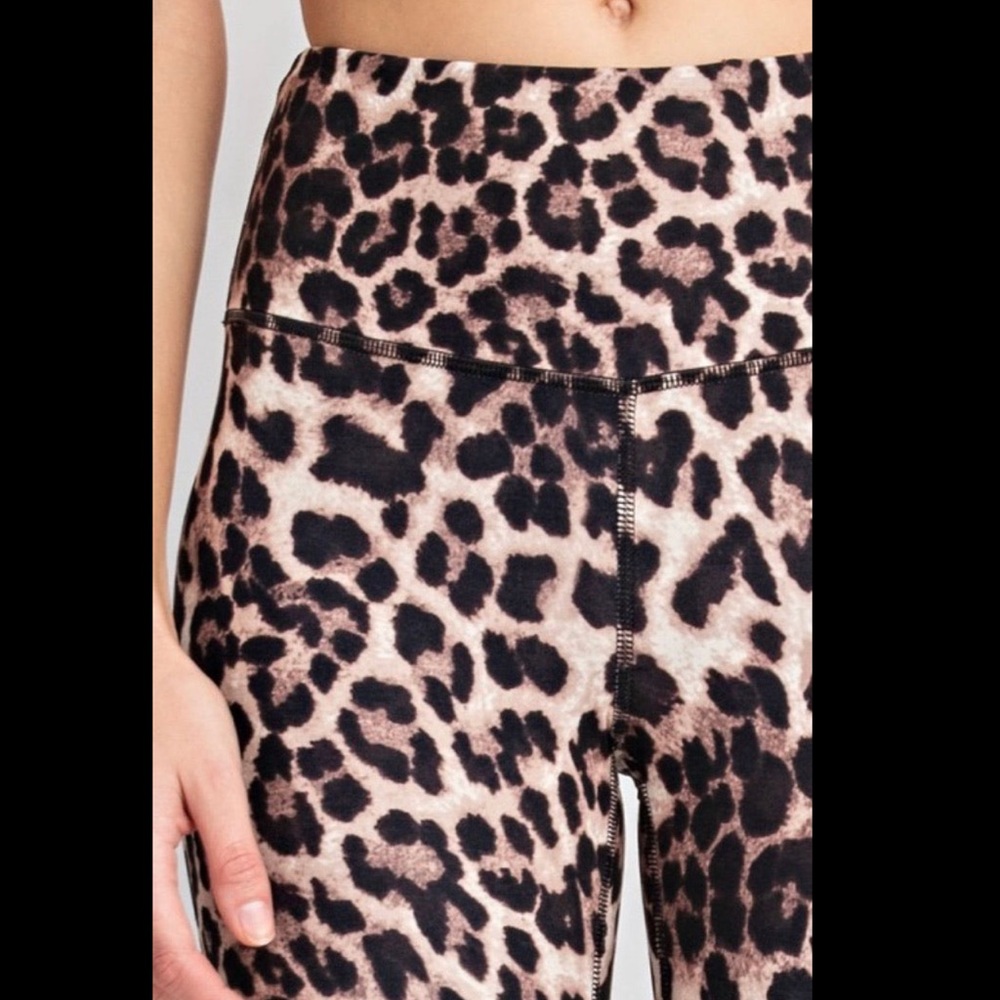 Leopard leggings